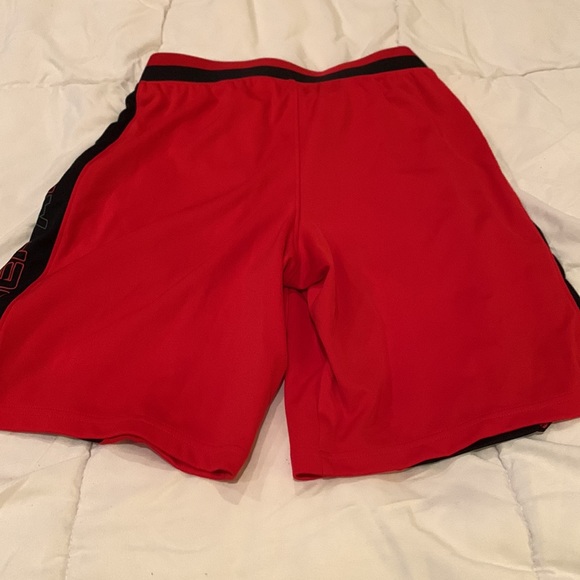Under Armor red shorts - Picture 4 of 4